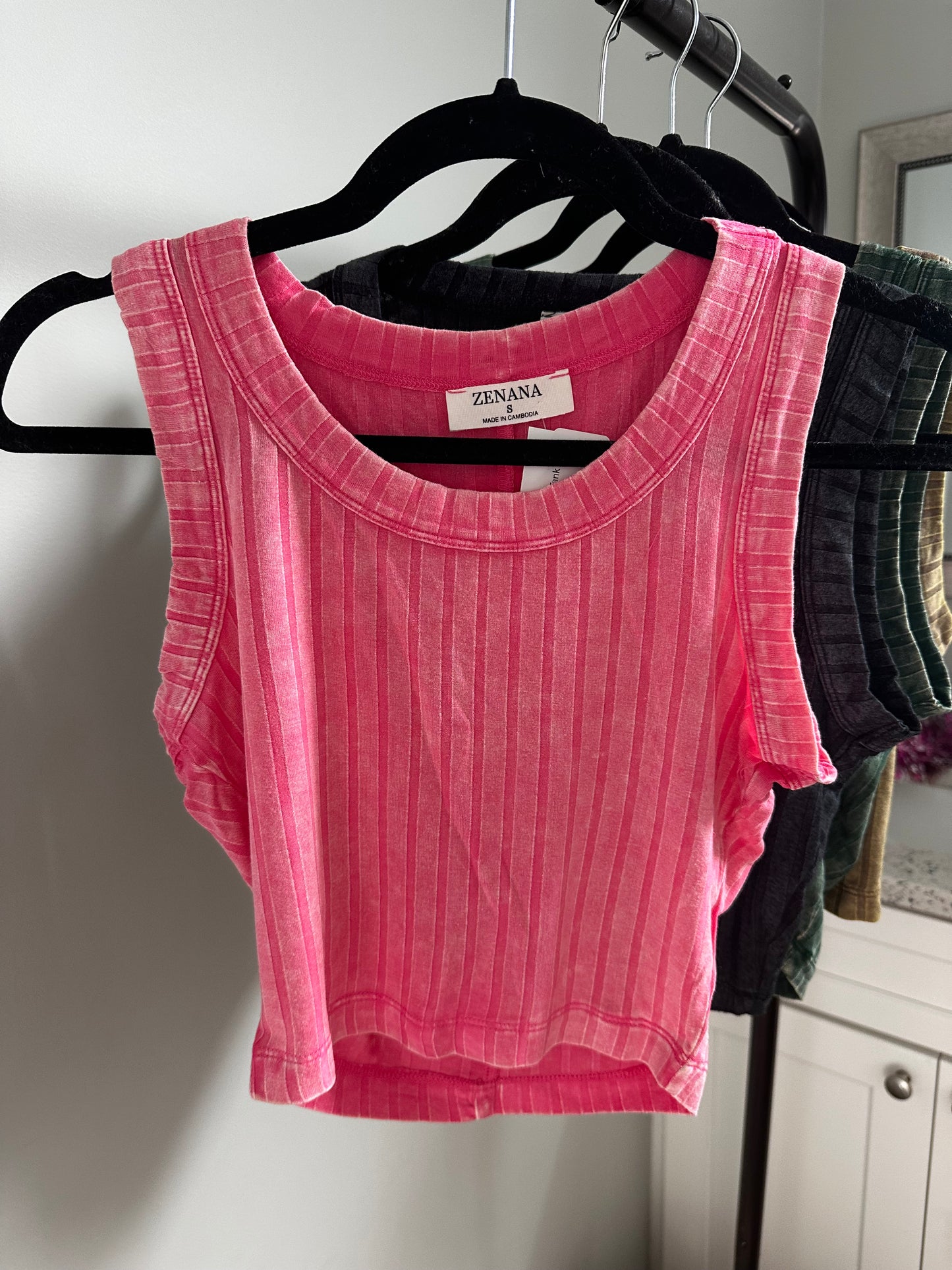 Scoop Neck Crop Tank