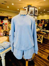 Load image into Gallery viewer, Mockneck short set
