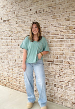 Load image into Gallery viewer, Slouchy Barrel Jeans
