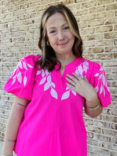 Load image into Gallery viewer, Face Lift Blouse
