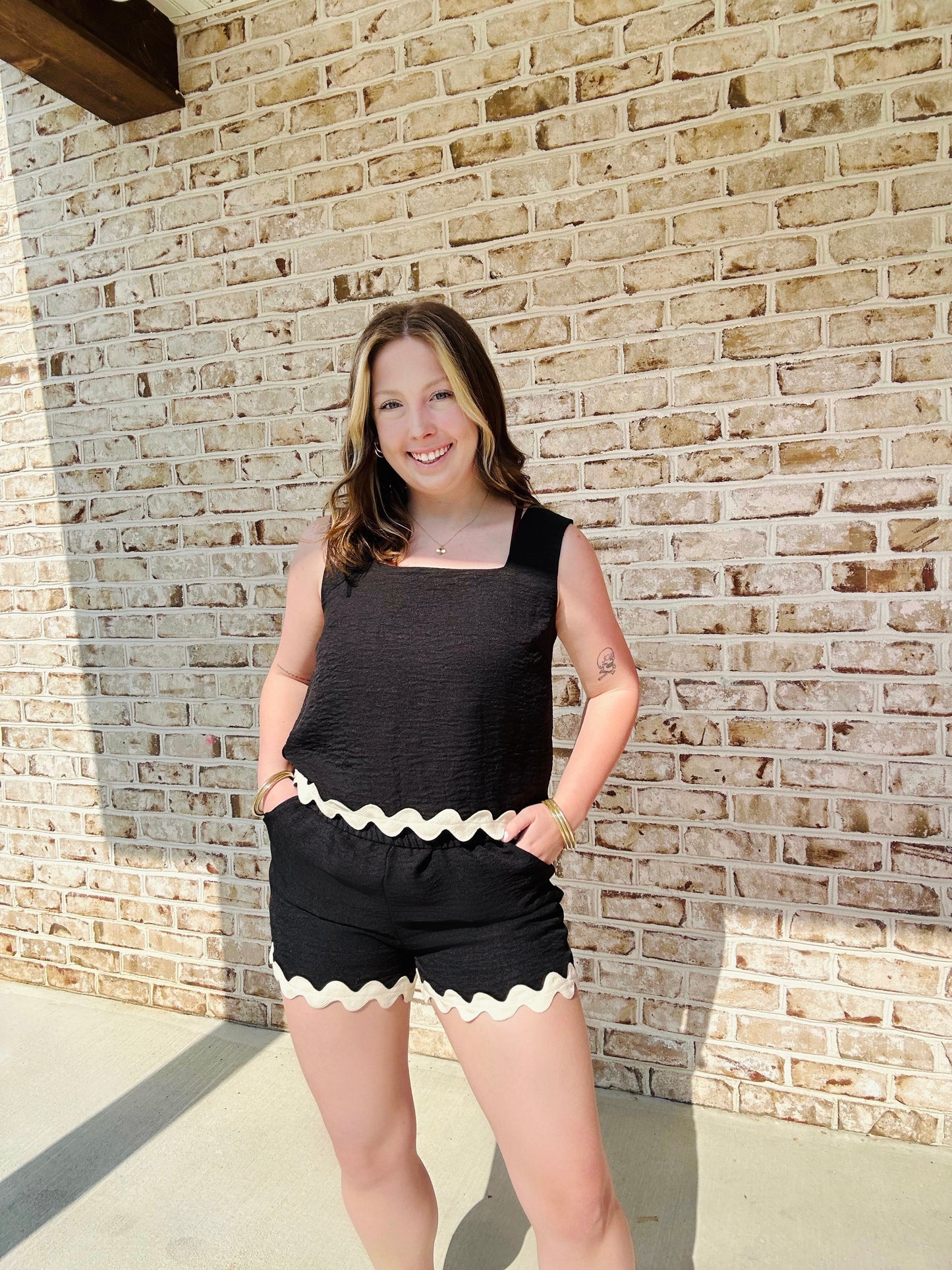 Scalloped Please Short Set