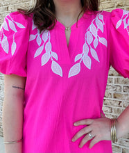 Load image into Gallery viewer, Face Lift Blouse
