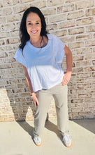Load image into Gallery viewer, The Lisa Yoga Pant
