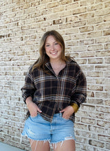 Load image into Gallery viewer, Minimalist Flannel
