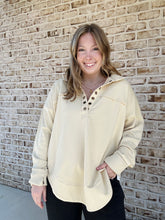 Load image into Gallery viewer, Chicago Pullover
