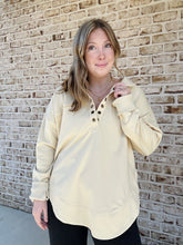 Load image into Gallery viewer, Chicago Pullover
