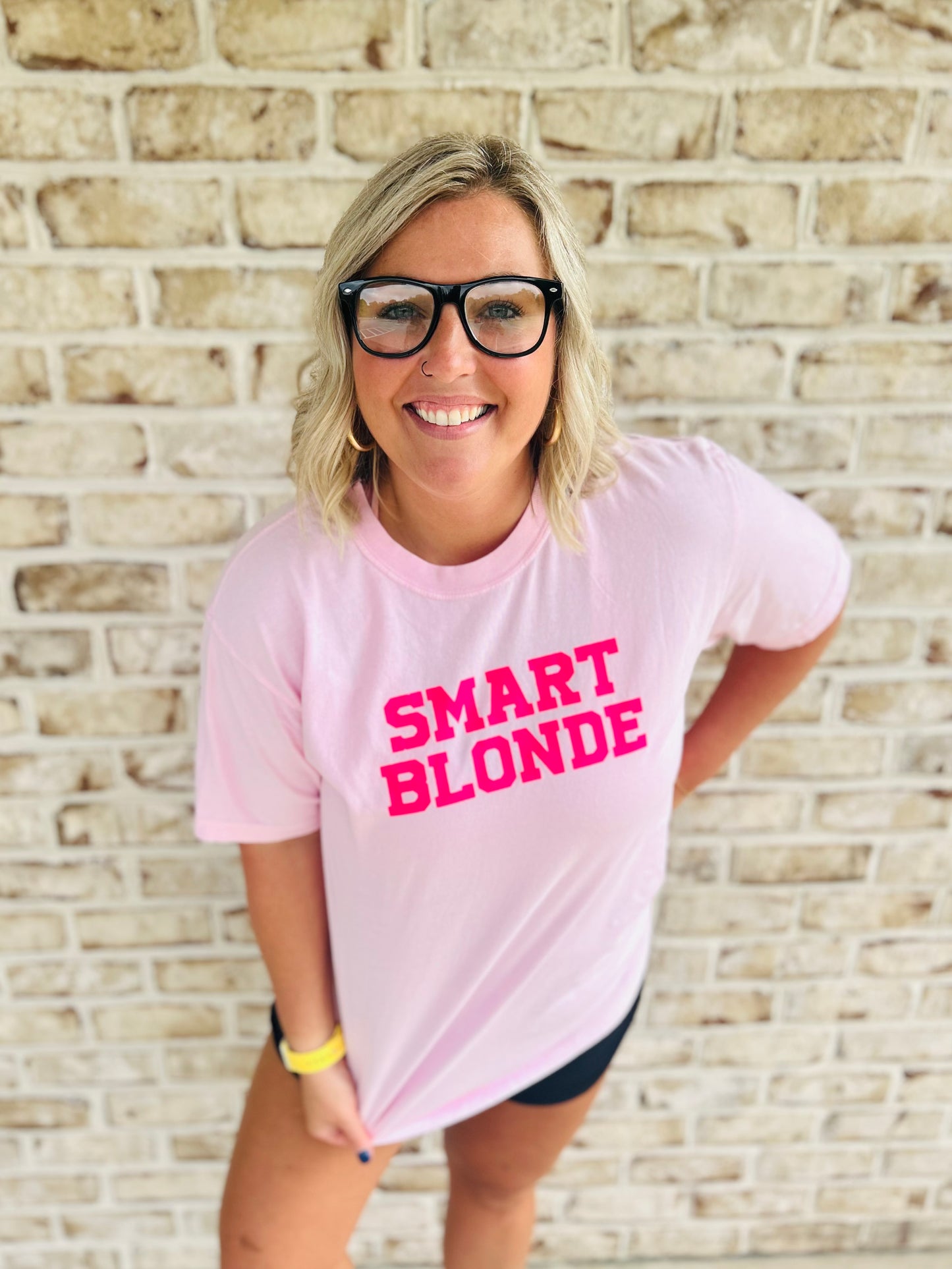 Smart Blonde T