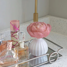 Load image into Gallery viewer, Bridgewater Sweet Grace Flower Diffuser
