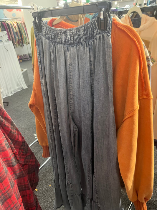 Everyone wants these cute pants